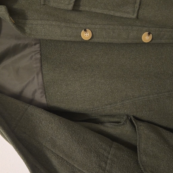 Coat - Picture 2 of 4